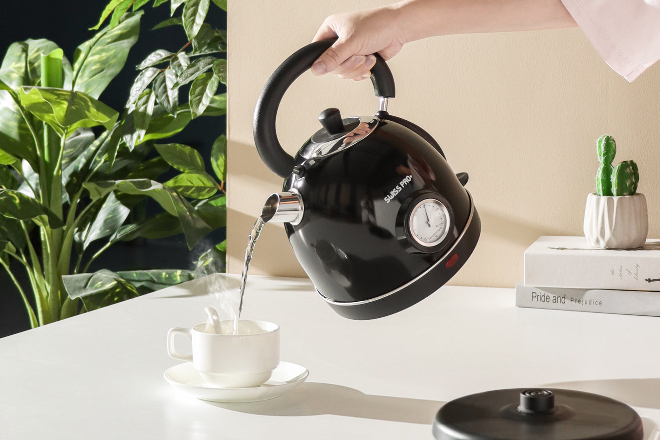 Retro Kettle 1.8L - 2200W - Black - SP-WK2200B